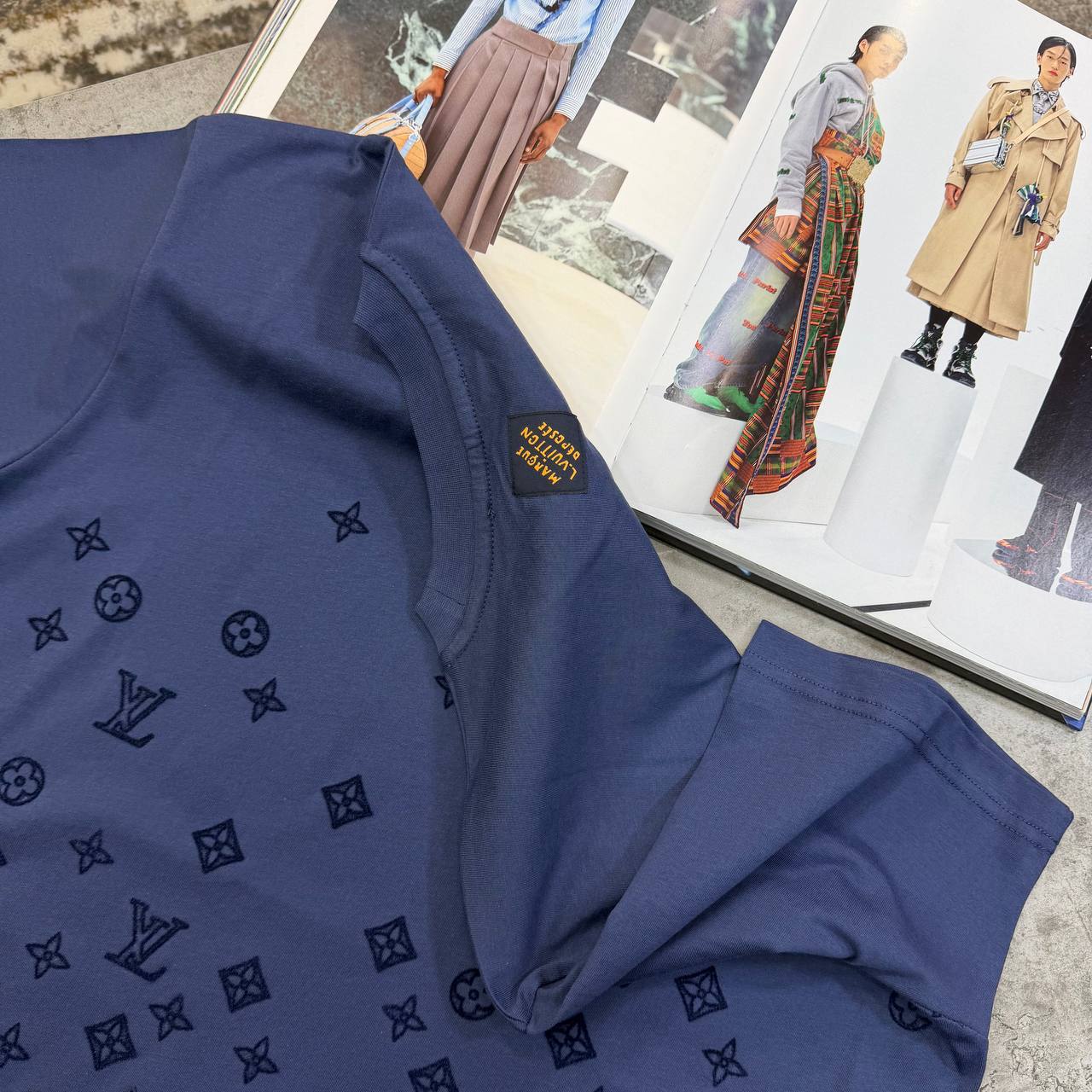 Superclon quality  Lv T-Shirt ha0509
