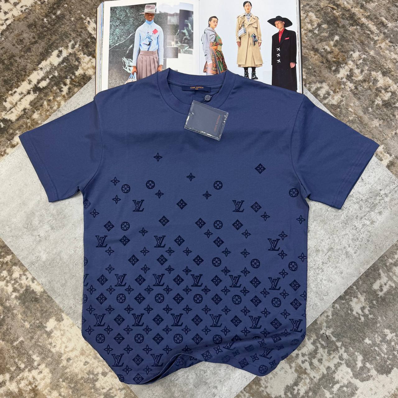 Superclon quality  Lv T-Shirt ha0509