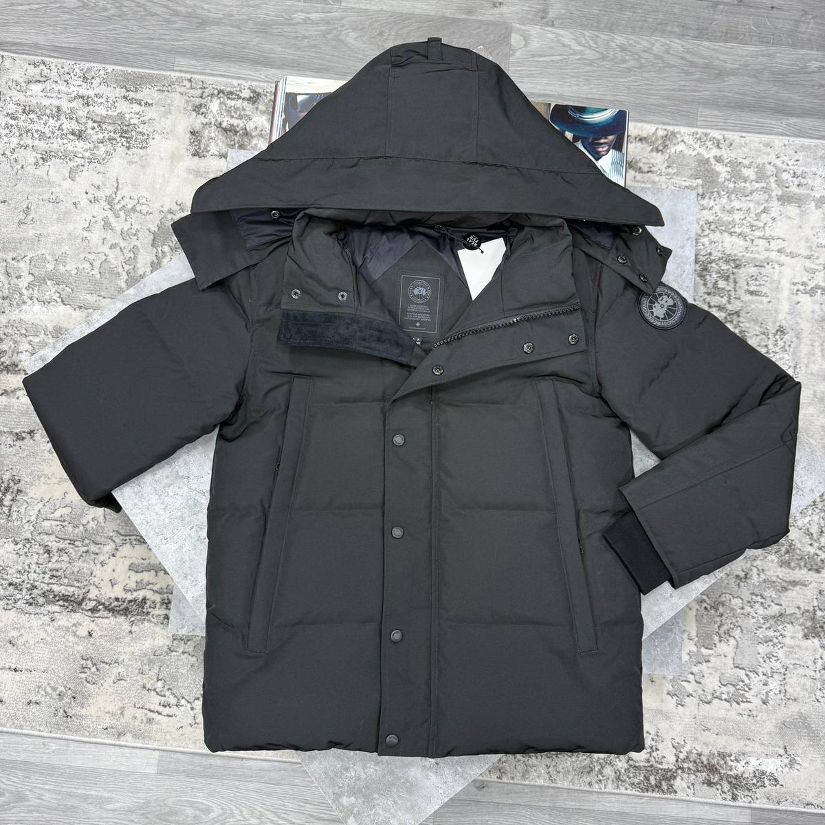 SUPER CLON WYNDHA PARKA WITH FUR WITH GHOST  AND RED BADGE WITH DUST BAG jay1409