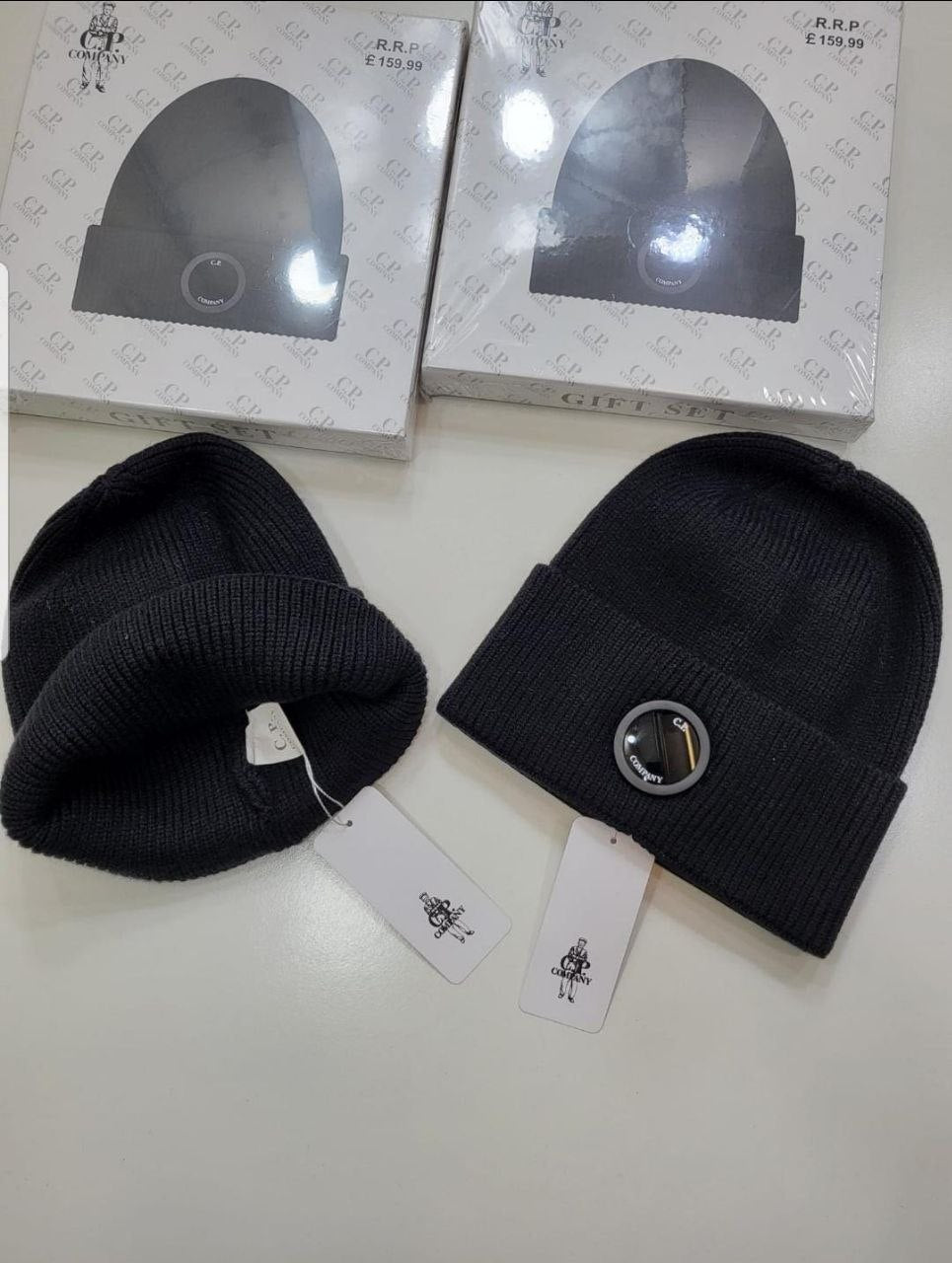 QUALITY CP COMPANY  BEANIE WITH BOX ak1009