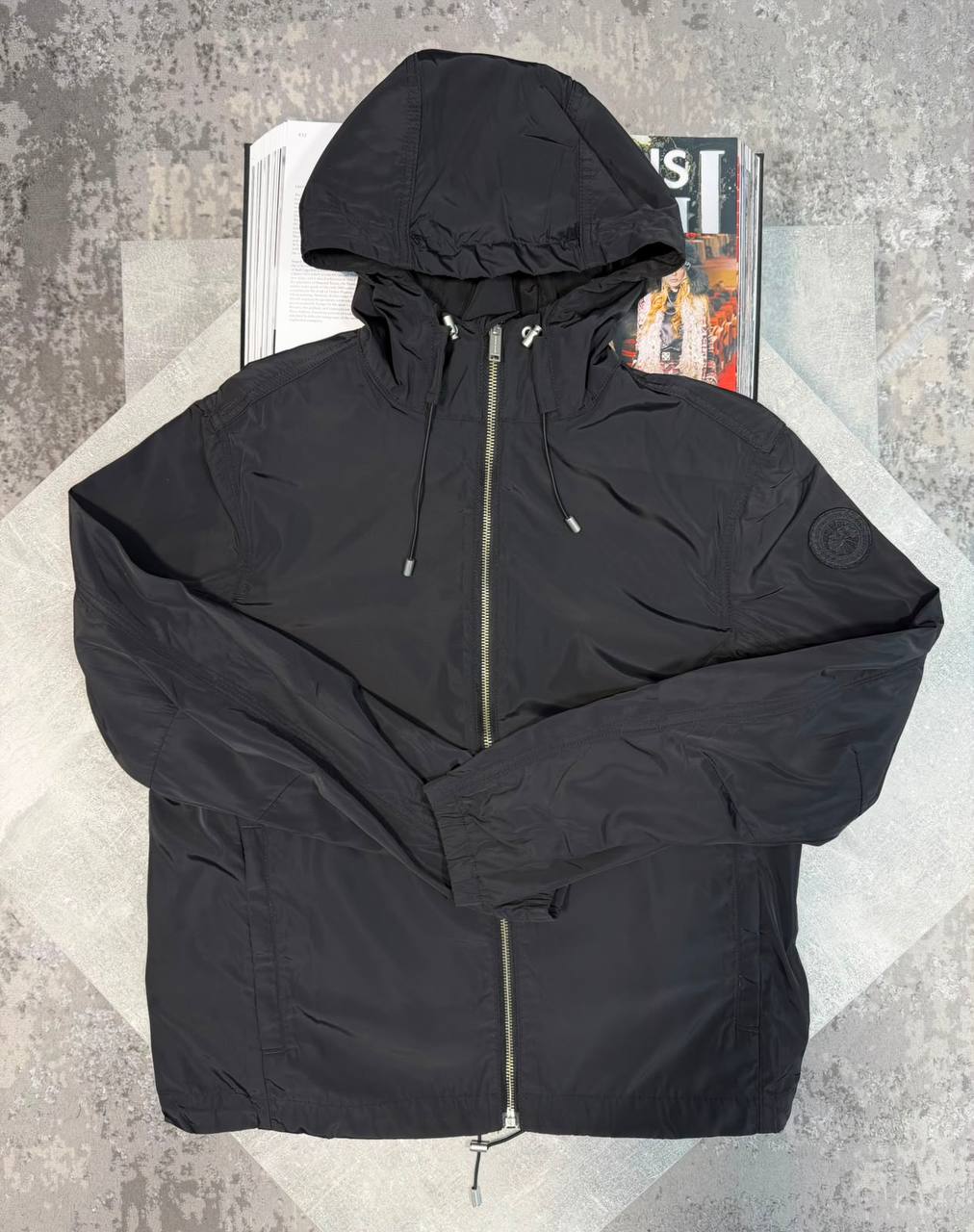 Canad Goos Windbreaker aj1209