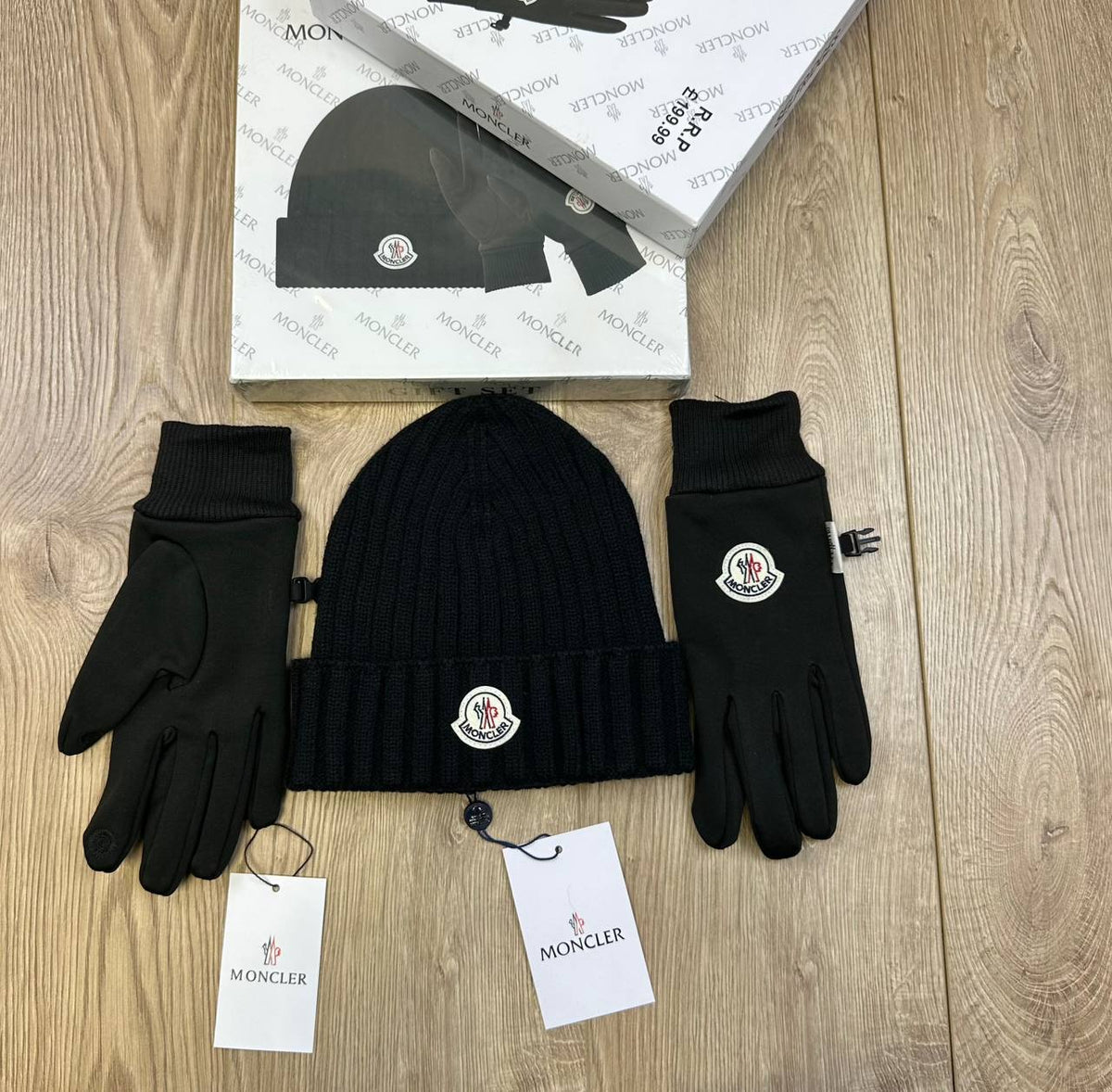 MONCLE HAD AND GlOVES 🧤 GIFT SET to1209