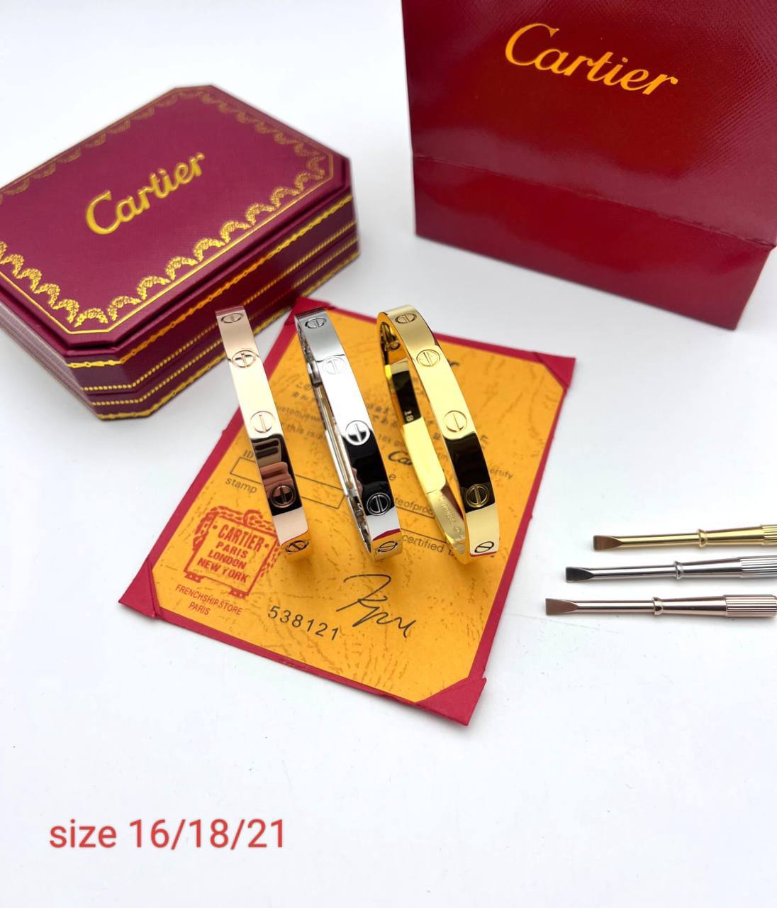 Cartie  braclet with box and carrier bag sa1509