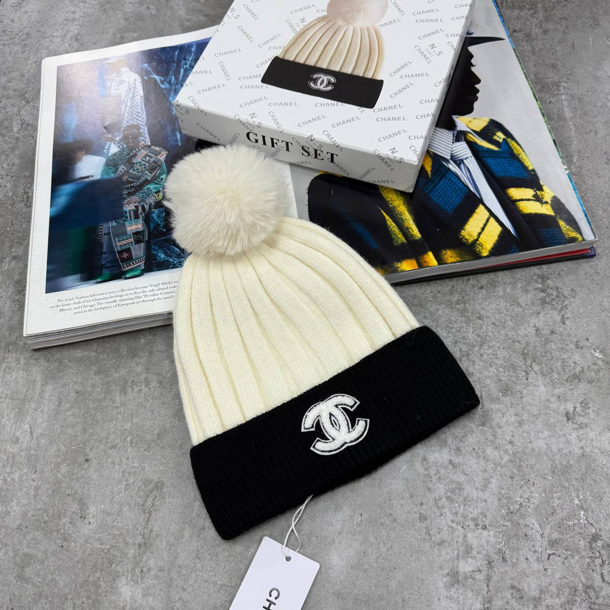 SUPER CLON CHANE POMPOM HAT jay1509