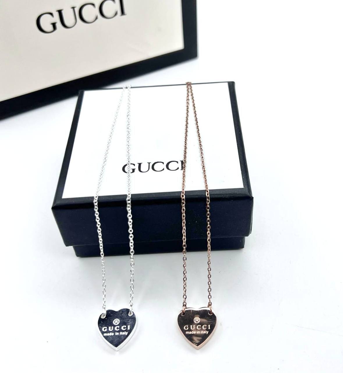 Women’s necklace set with box and carrier bag sa1509
