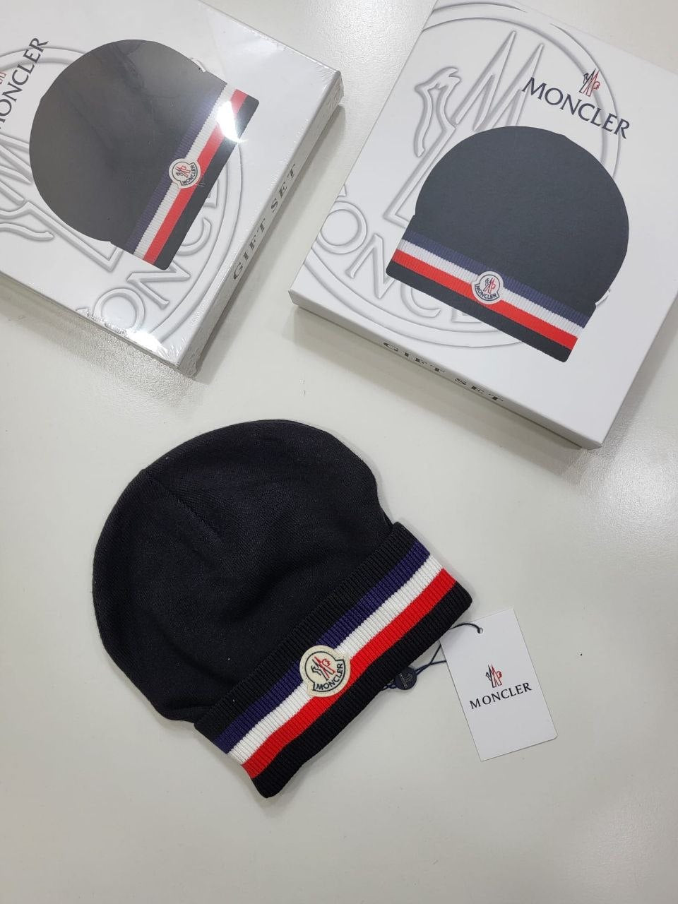 QUALITY MONCLE BEANIE WITH BOX ak1609