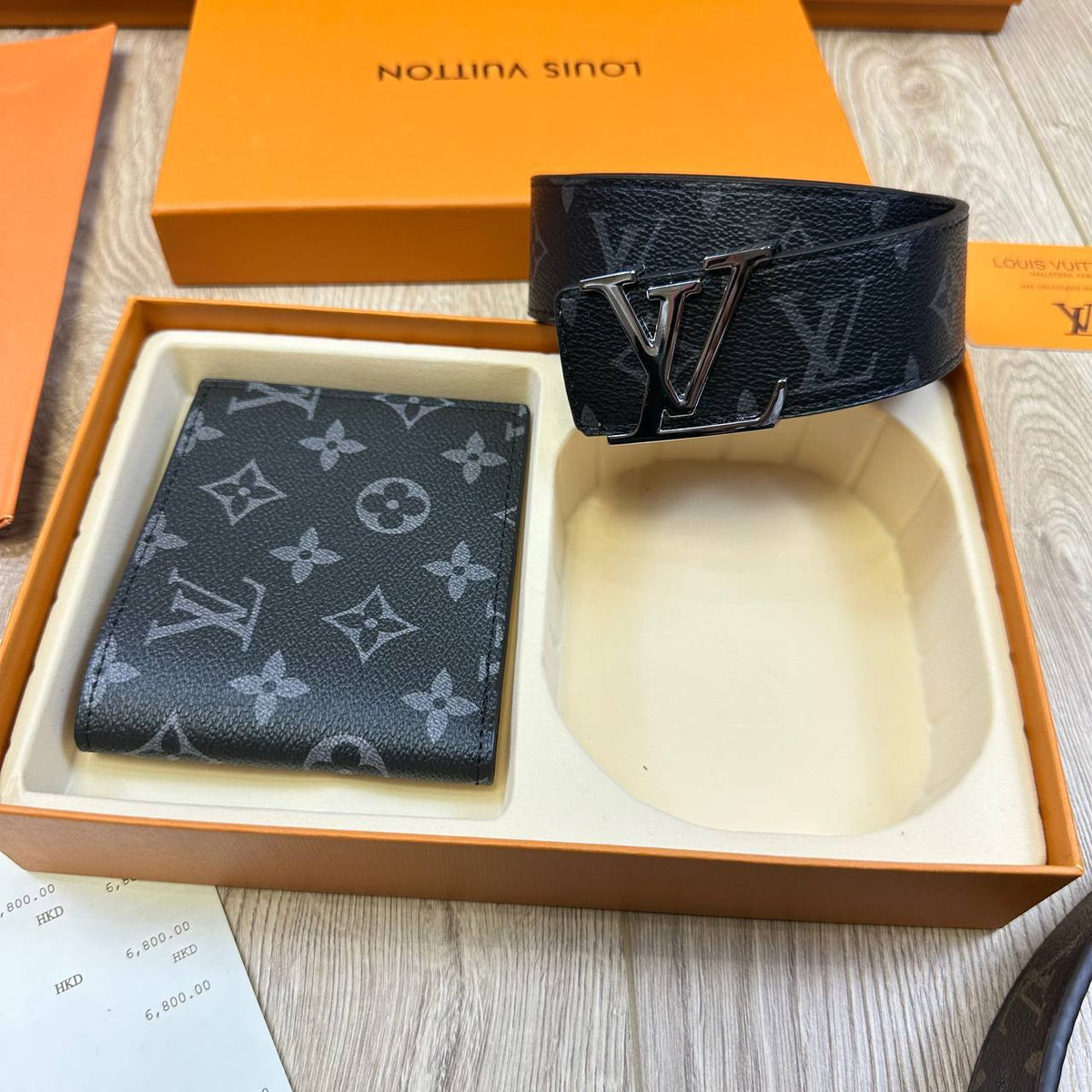 LV BELT AND WALLET SET COMES WITH BOX & PAPERWORK to1409