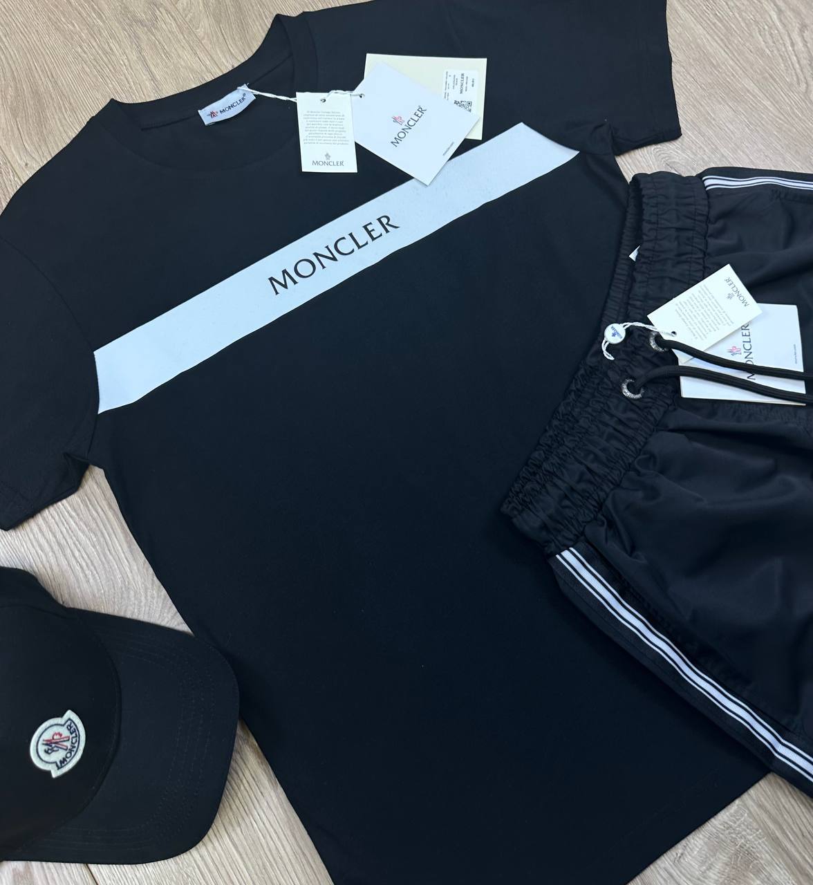 MONCLE TEE & SHORT SETS to1409