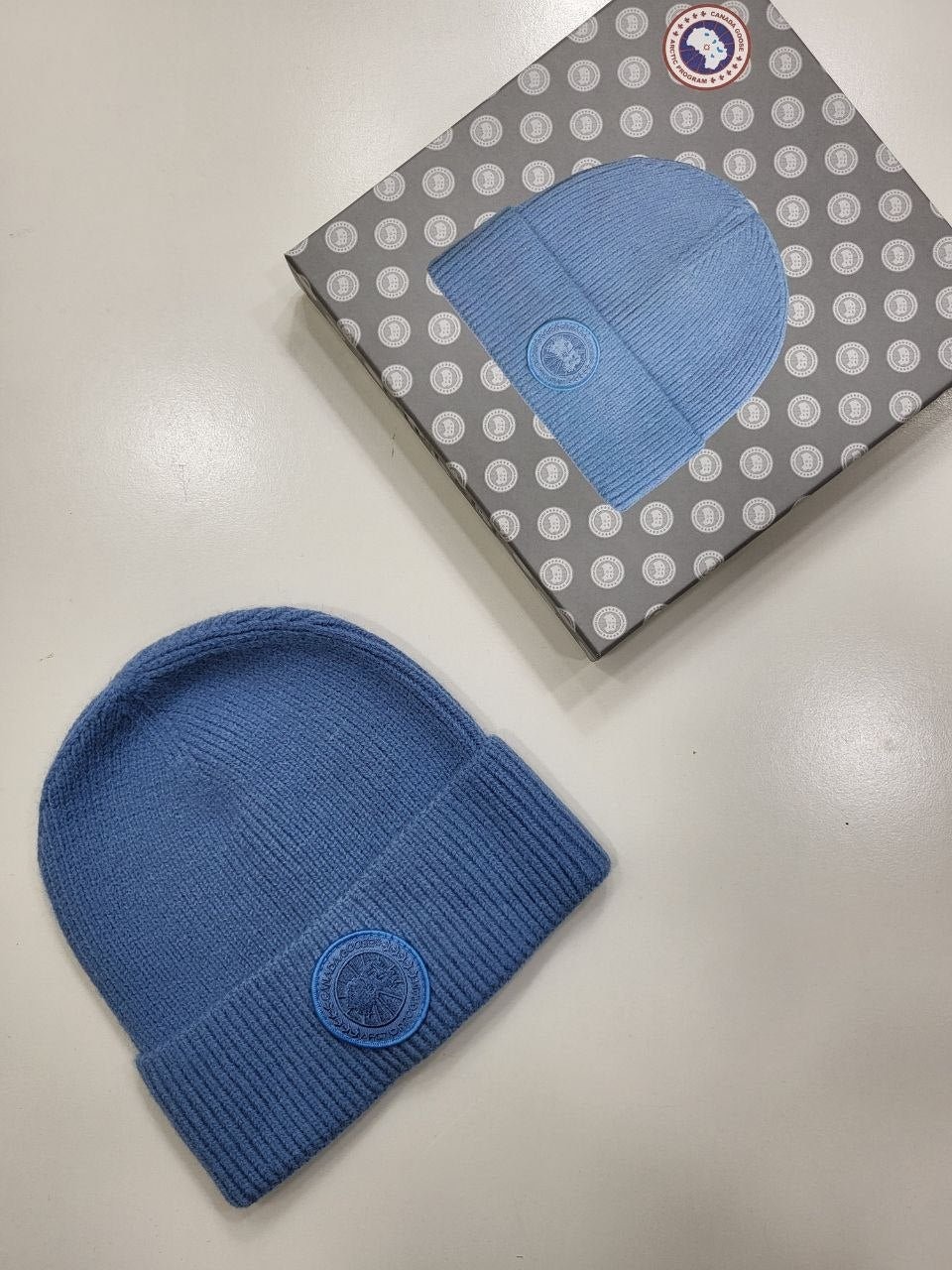 QUALITY CANAD GOOS BEANIE WITH BOX ak1609