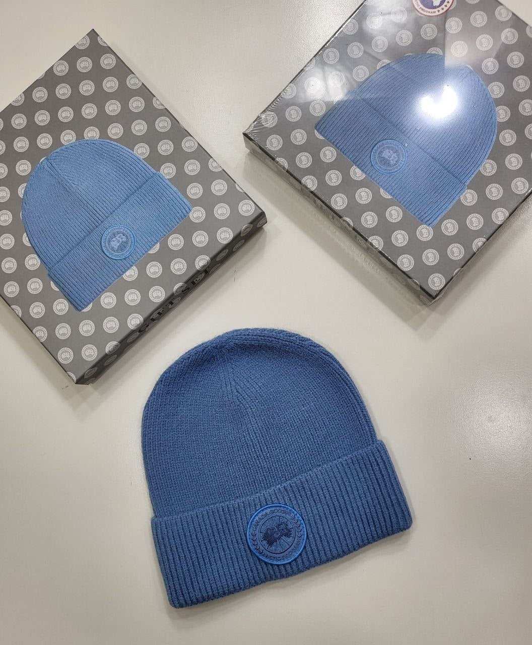 QUALITY CANAD GOOS BEANIE WITH BOX ak1609