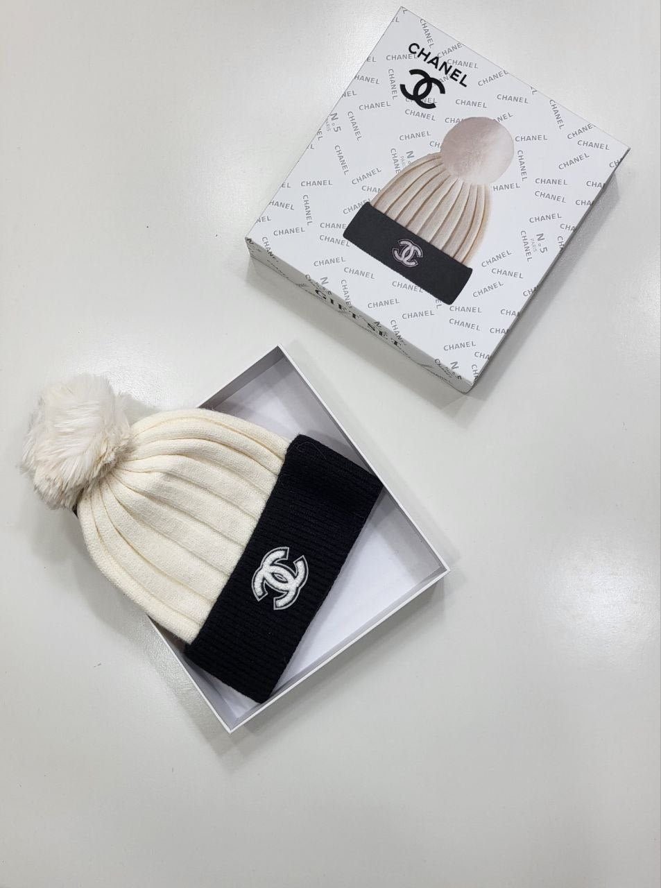 QUALITY CHANE BEANIE WITH BOX ak1609