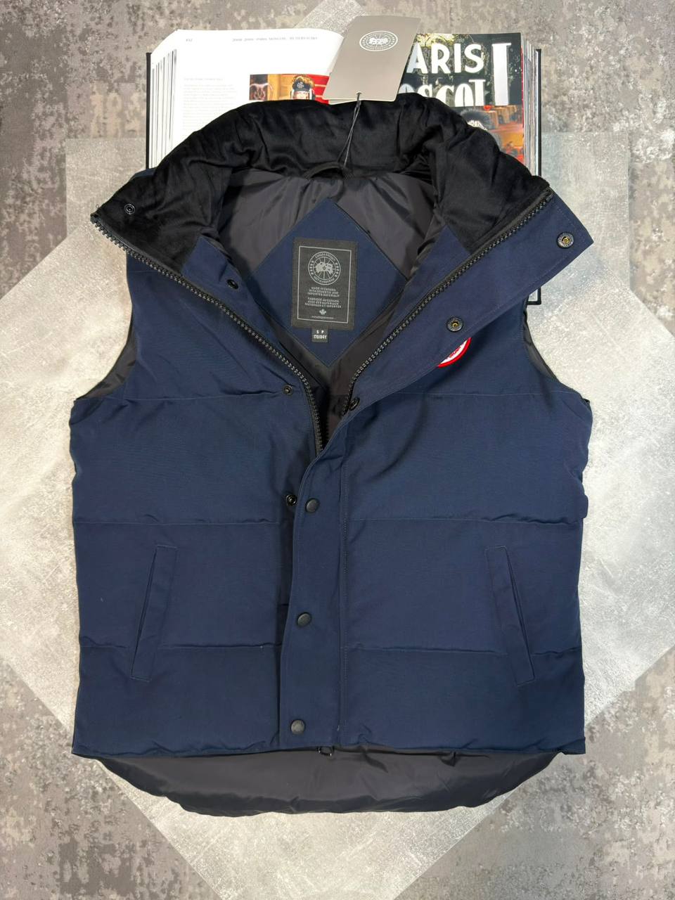 Canad Goos body warmer  Red Badge  aj1809