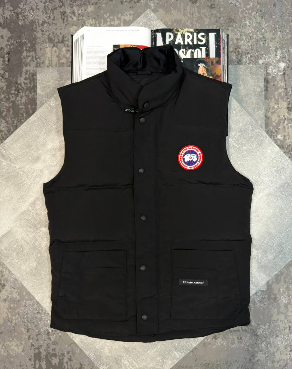 Canad Goos body warmer  Red Badge aj1809