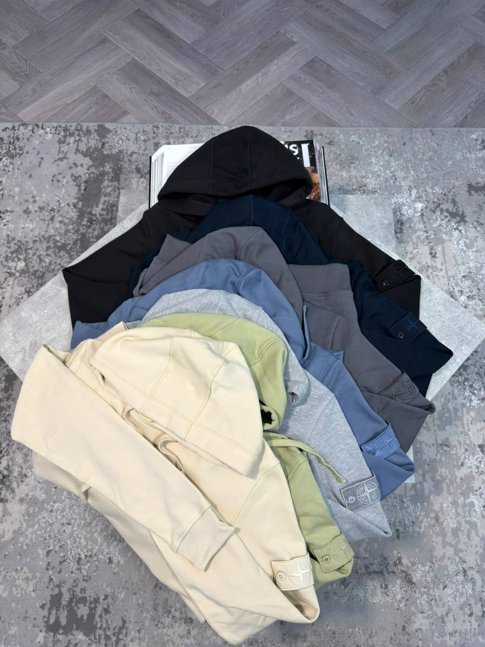Ston Islan hoodie  aj1909