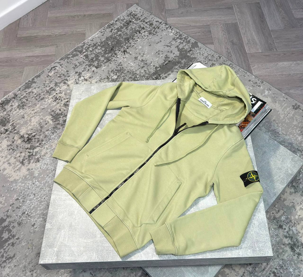 Ston Islan zip up hoodie  aj2009