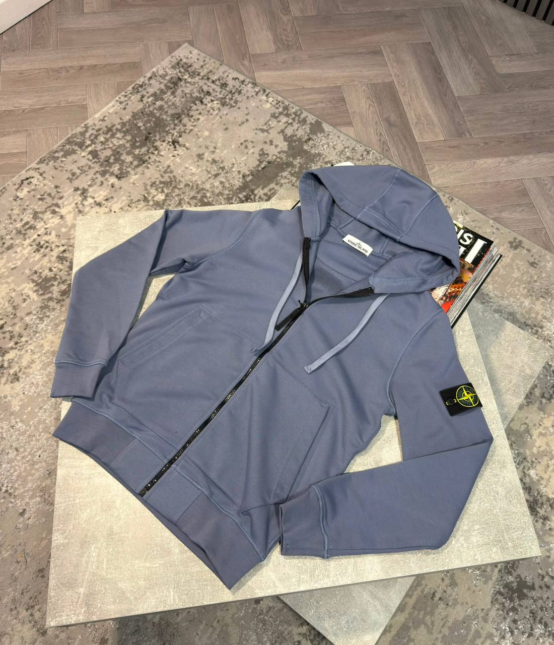 Ston Islan zip up hoodie  aj2009