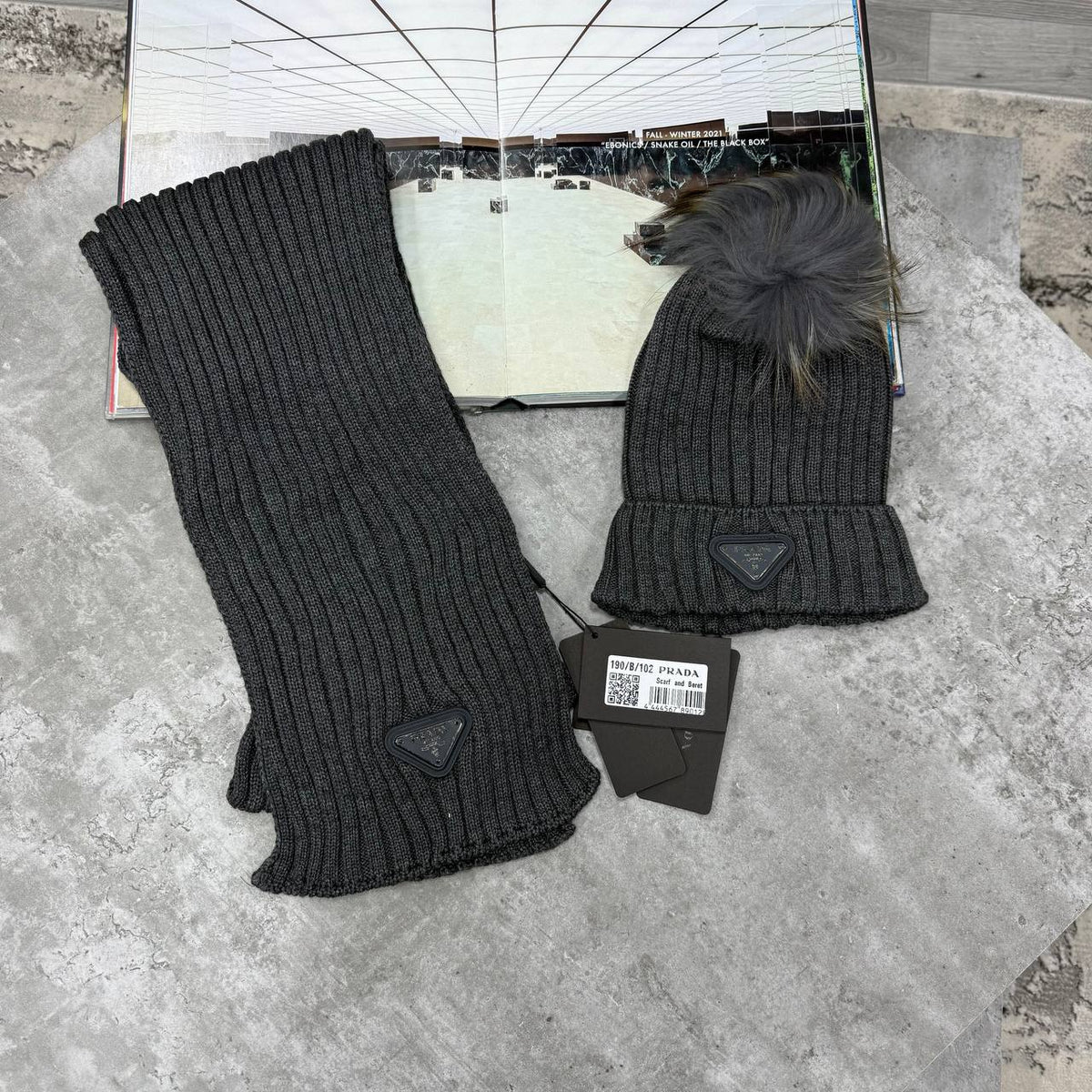 SUPER CLON PRAD HAT ND SCARF SET jay1609