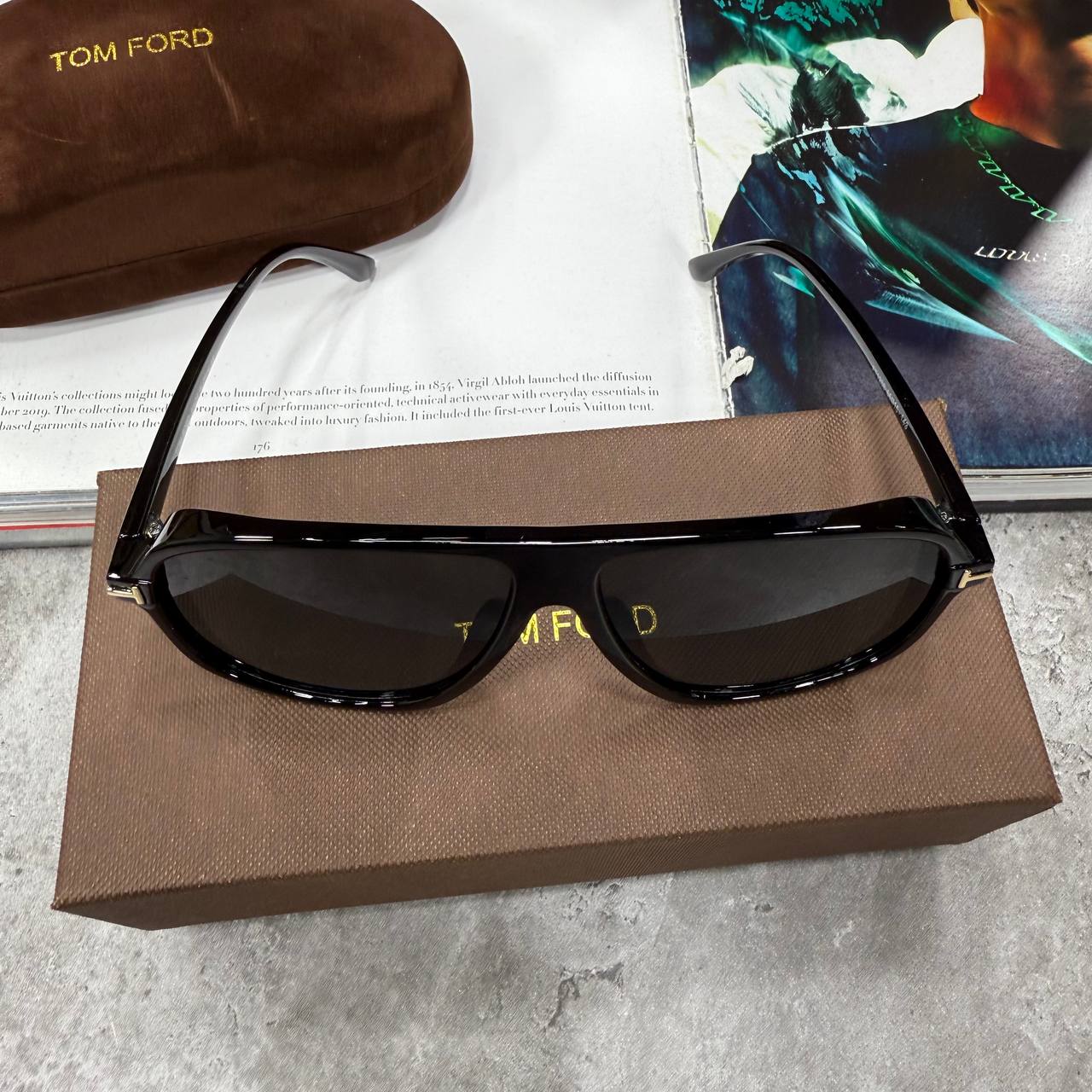 TOP QUALITY TOMFOR SUNGLASSES 🕶️ WITH FULL PACKAGING ETC jay2707