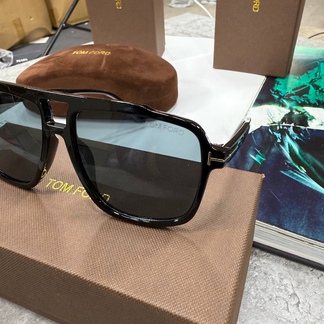 TOP QUALITY TOMFOR SUNGLASSES 🕶️ WITH FULL PACKAGING ETC jay2707