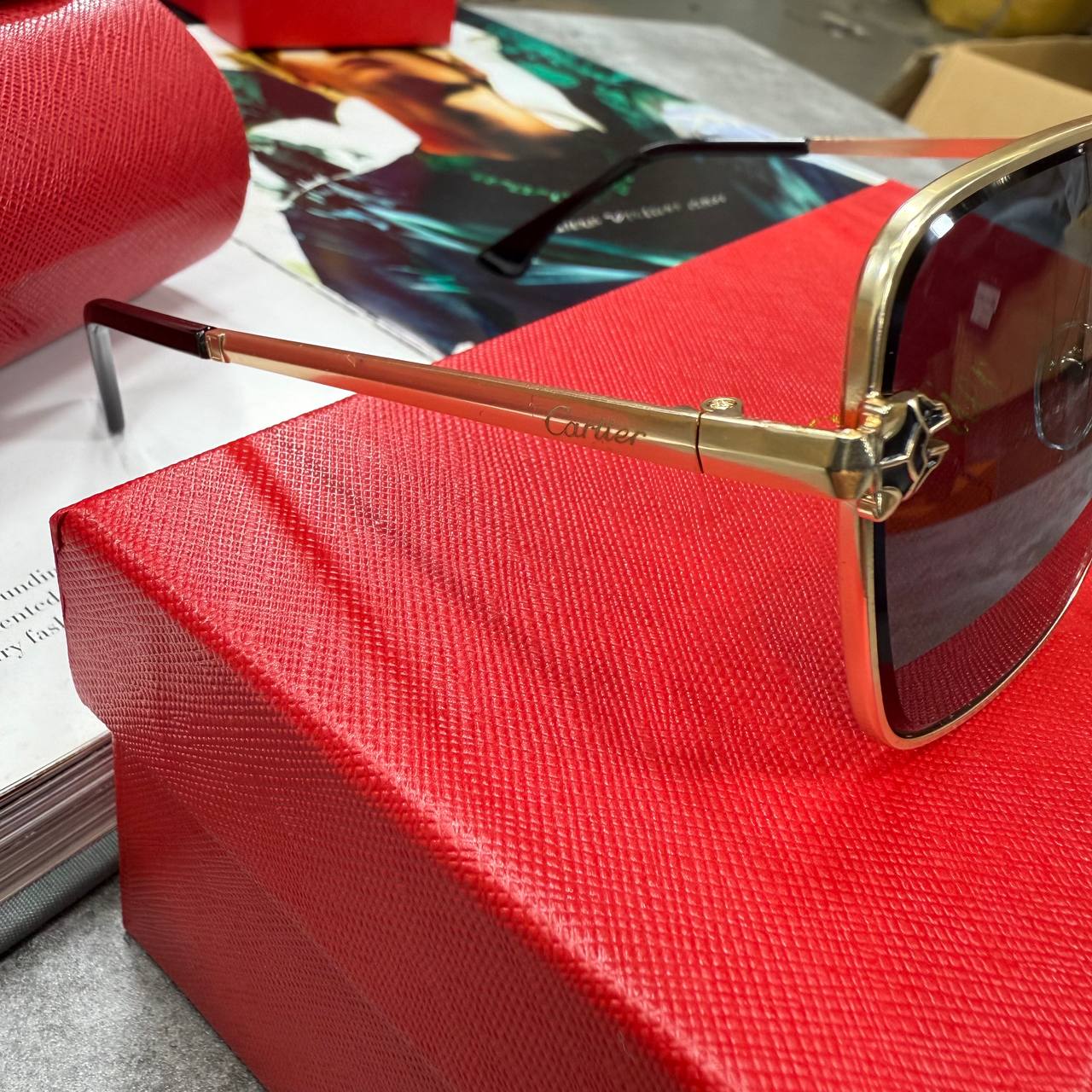 TOP QUALITY CARTIE  SUNGLASSES 🕶️ WITH FULL PACKAGING ETC jay2707