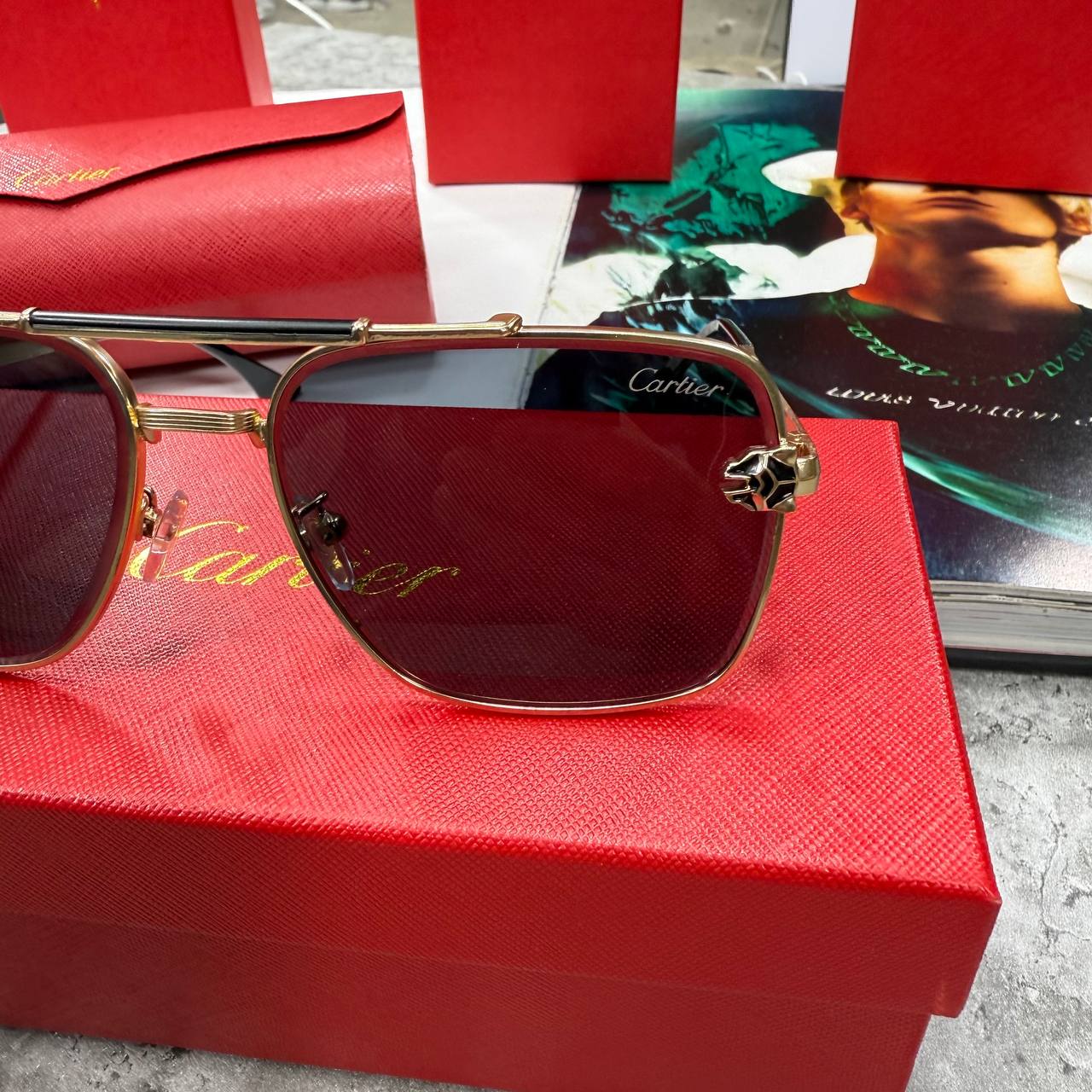 TOP QUALITY CARTIE  SUNGLASSES 🕶️ WITH FULL PACKAGING ETC jay2707