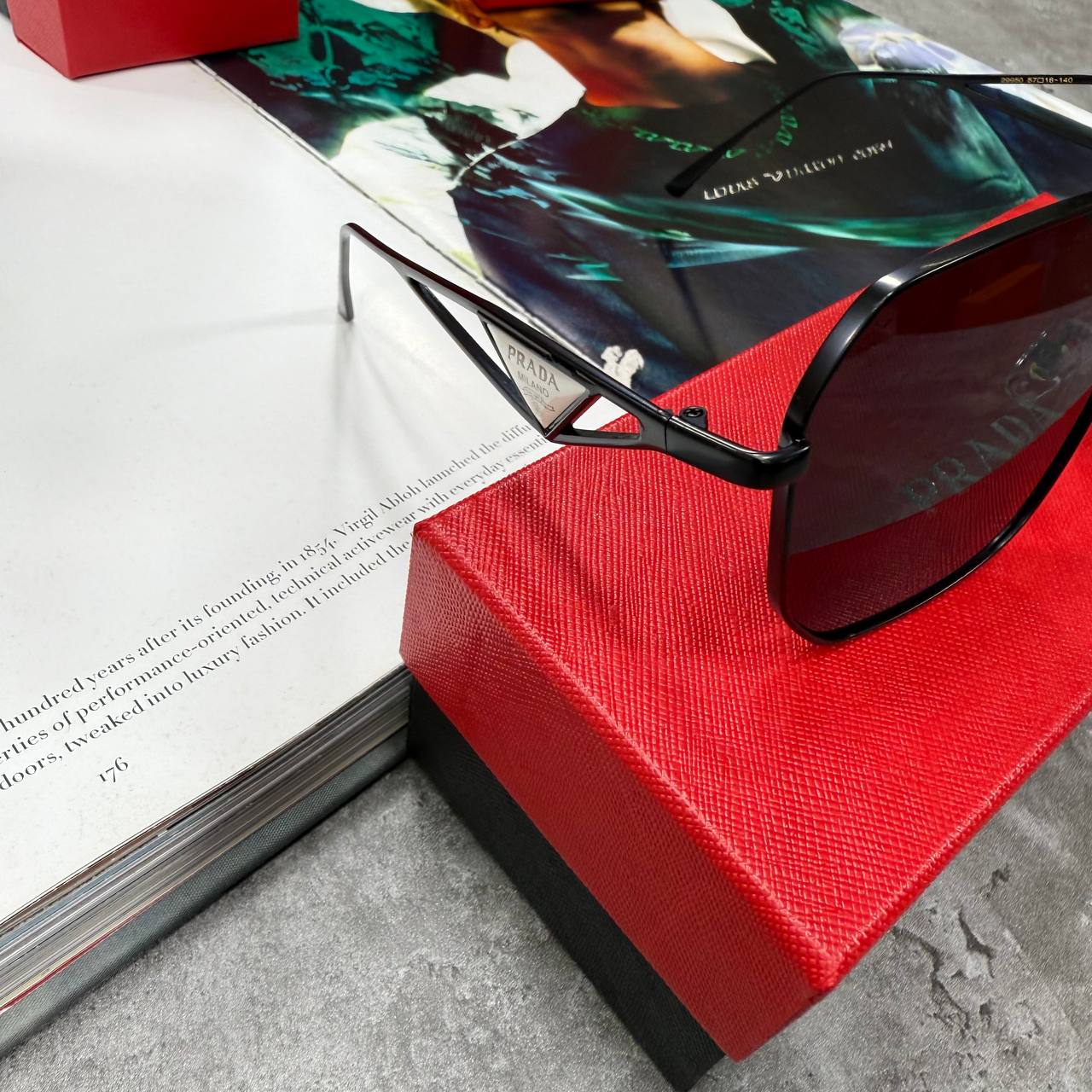 TOP QUALITY PRAD SUNGLASSES 🕶️ WITH FULL PACKAGING ETC jay2707