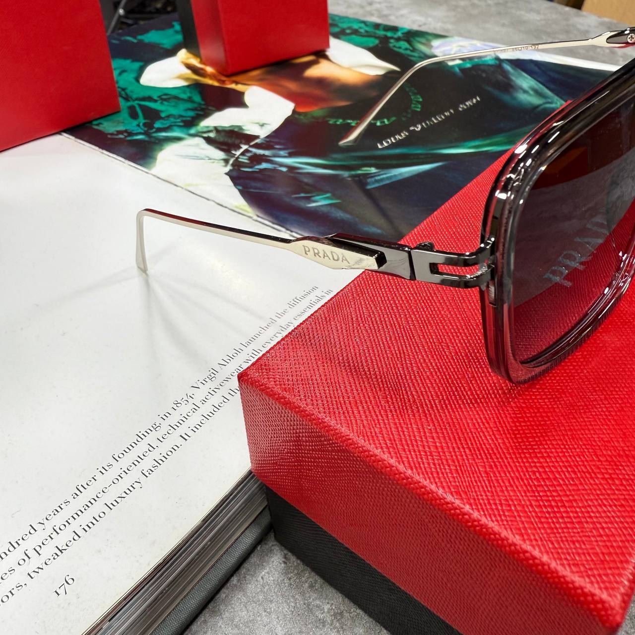TOP QUALITY PRAD SUNGLASSES 🕶️ WITH FULL PACKAGING ETC jay2707