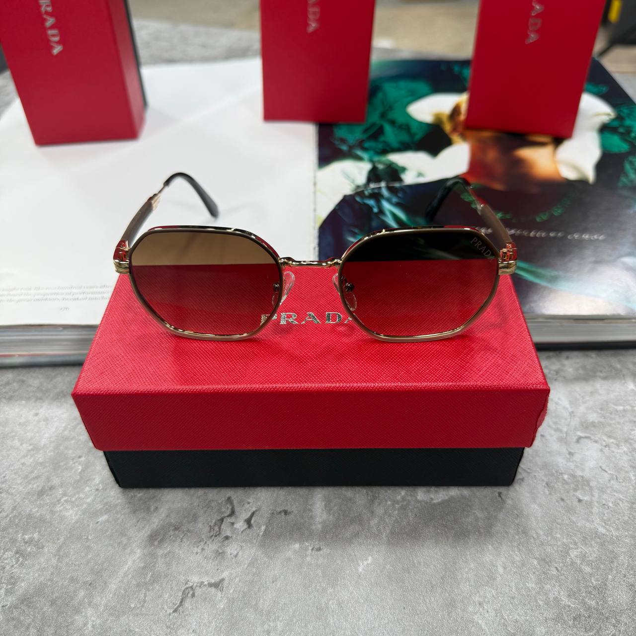 TOP QUALITY PRAD SUNGLASSES 🕶️ WITH FULL PACKAGING ETC jay2707