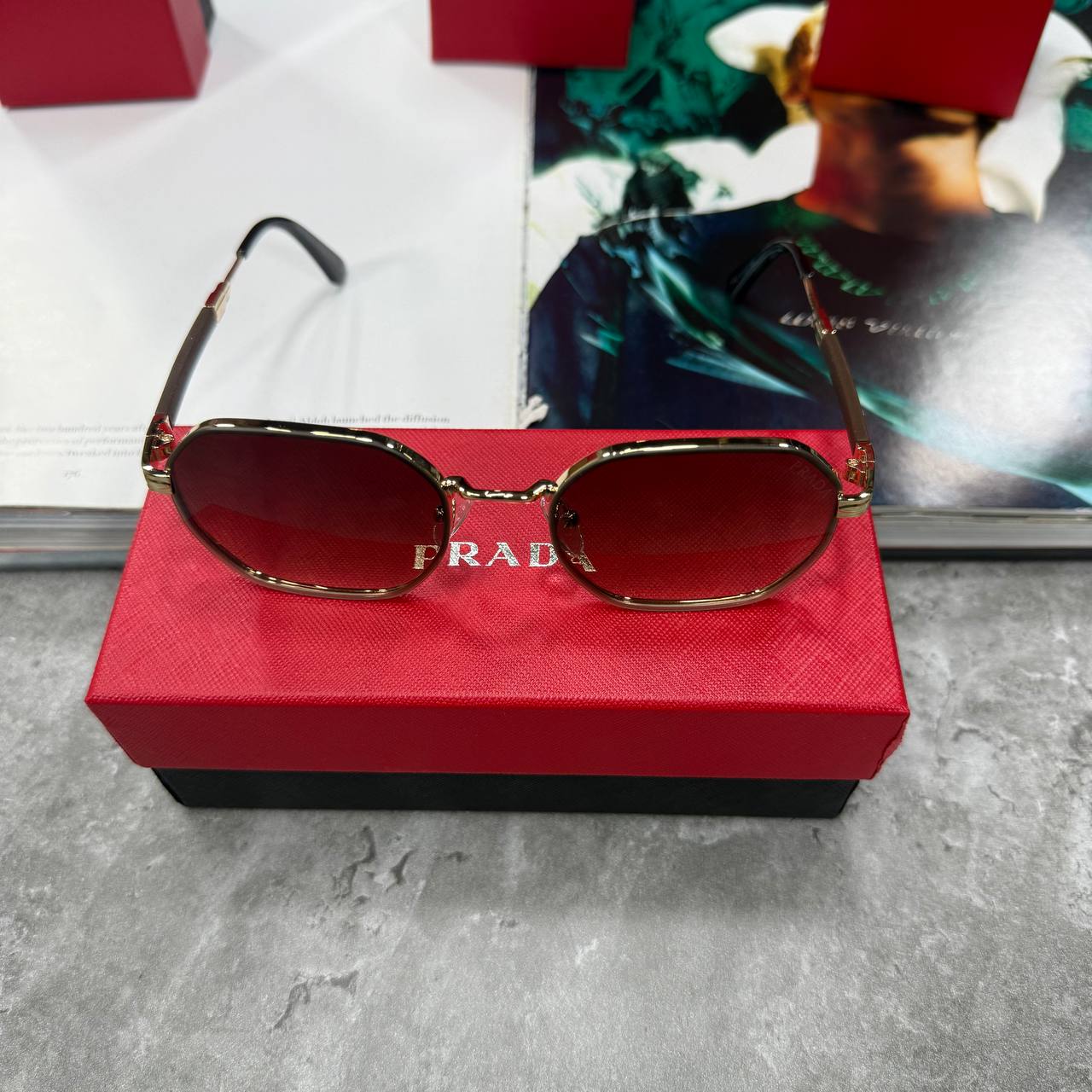 TOP QUALITY PRAD SUNGLASSES 🕶️ WITH FULL PACKAGING ETC jay2707