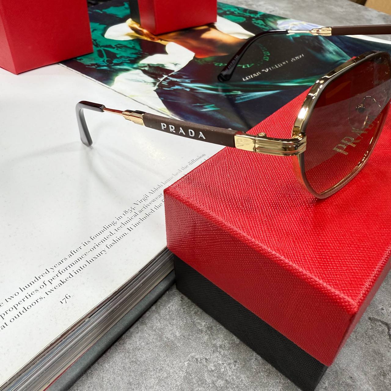 TOP QUALITY PRAD SUNGLASSES 🕶️ WITH FULL PACKAGING ETC jay2707
