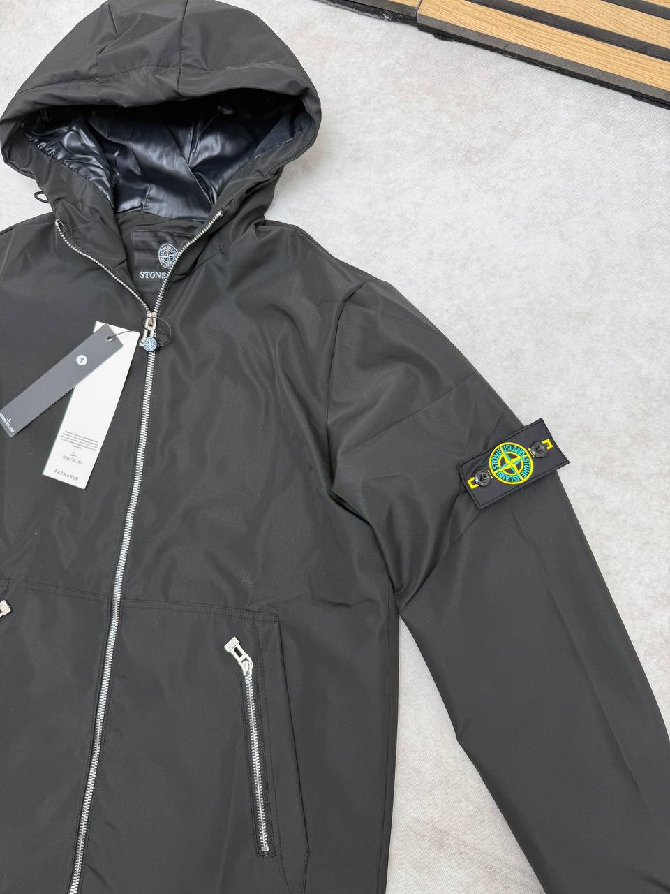 MENS STON ISLAN WINDBREAKER am2006