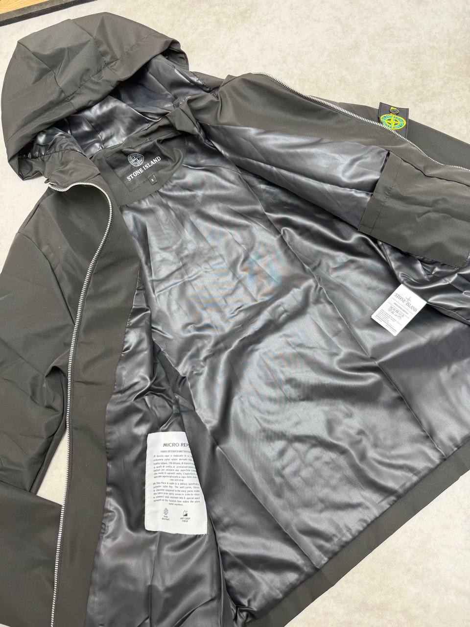MENS STON ISLAN WINDBREAKER am2006