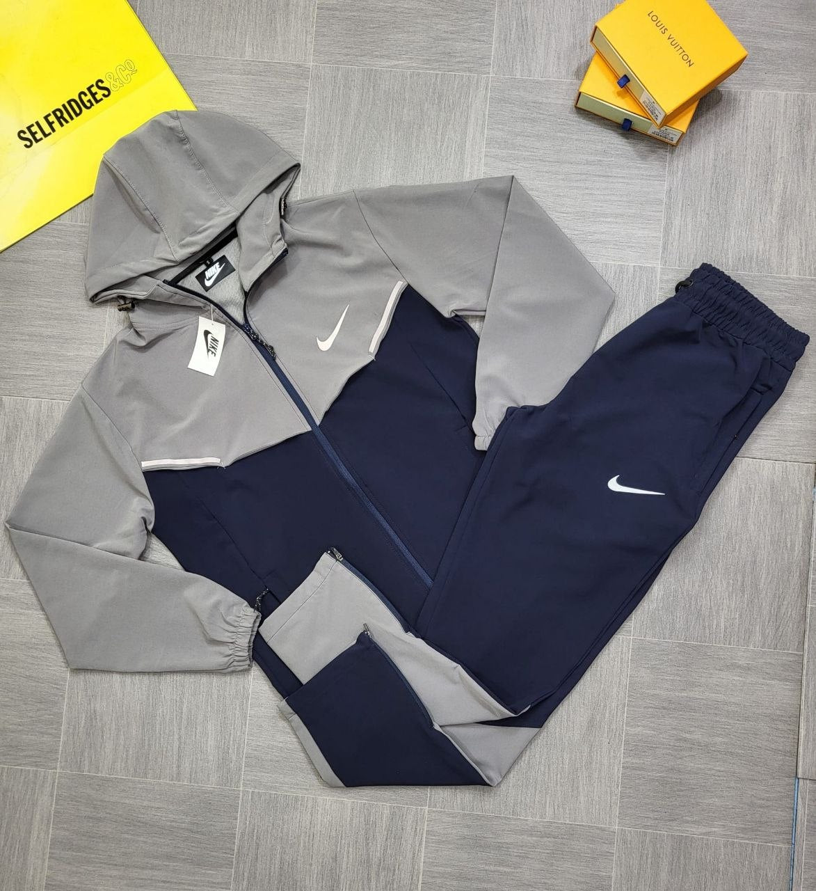 QUALITY NIK DRYER FIT TRACKSUIT ak2006