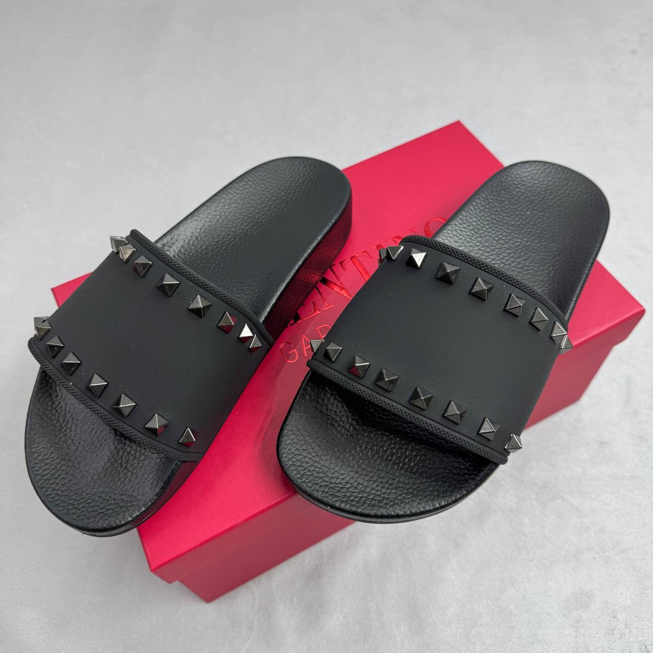 Valentio sliders clo quality with all packaging sa0109