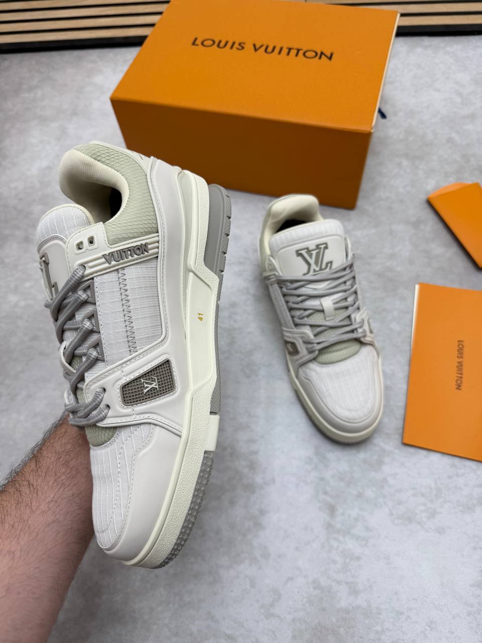 SUPER CLON LV TRAINERS COME WITH BOX ETC am2006