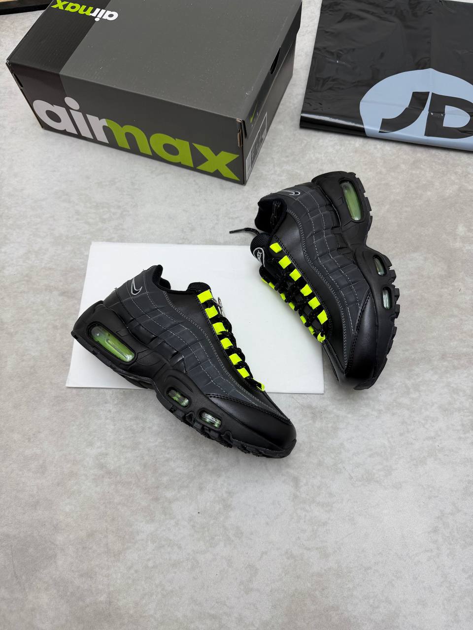 NIK AIR MAX 95 COME WITH BOX ETC am2006