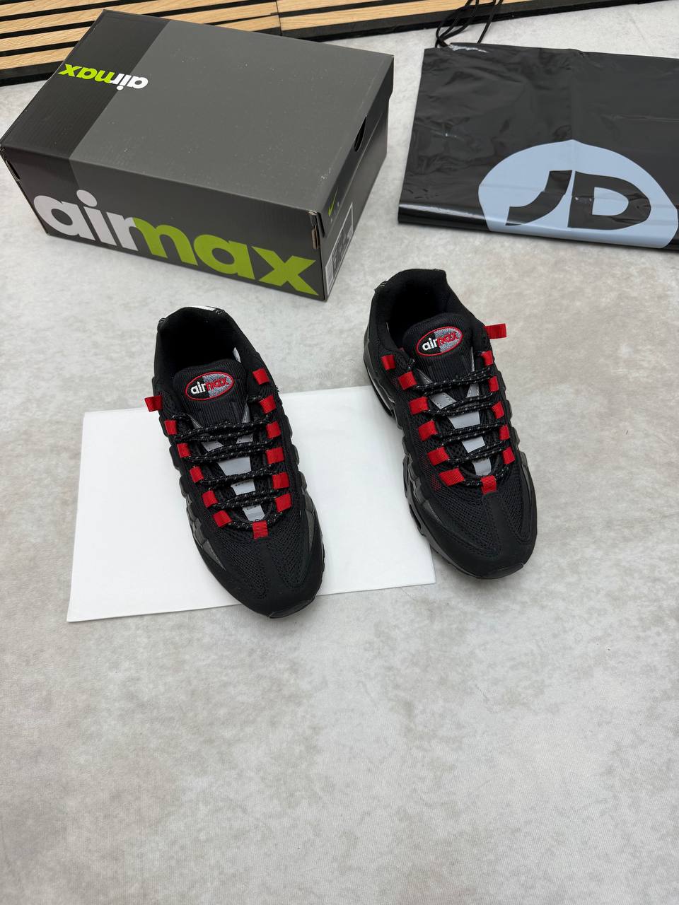NIK AIR MAX 95 COME WITH BOX ETC am2006