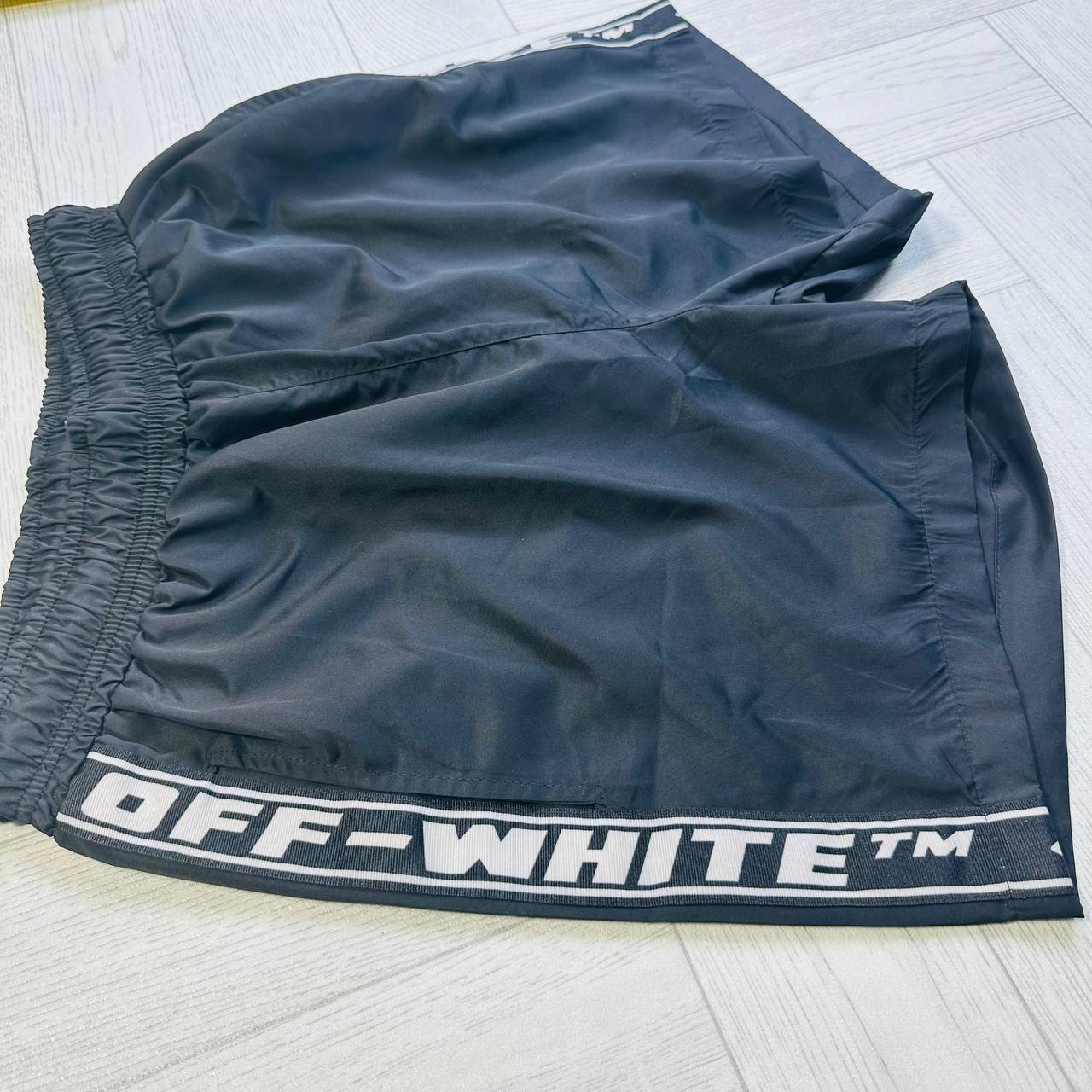 QUALITY OFF WHITE SHORT to0108