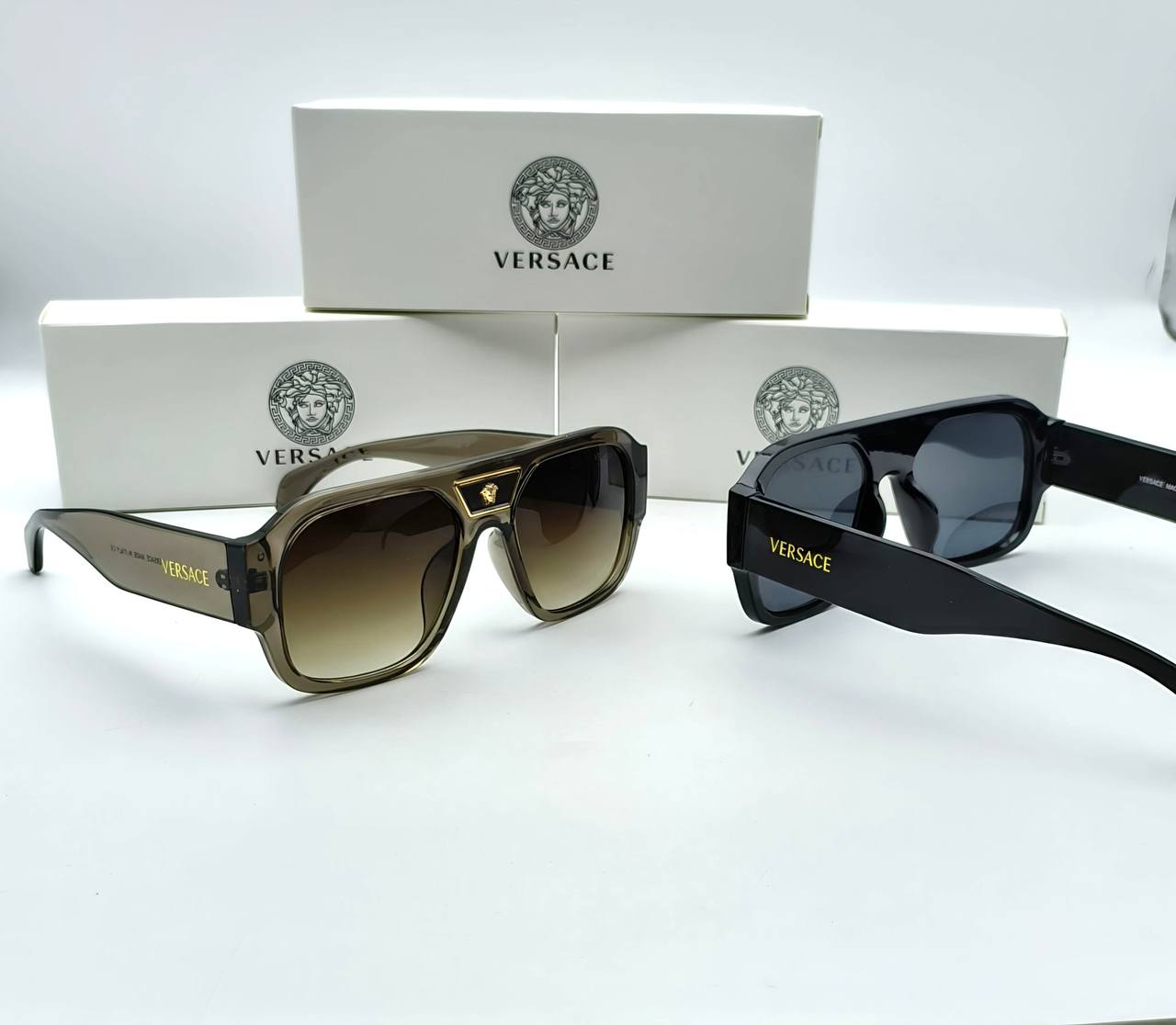 Versac shades with box sa2106