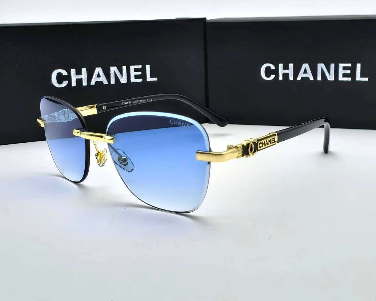 CHANE  SUNGLASSES COME WITH BOX ETC am2106