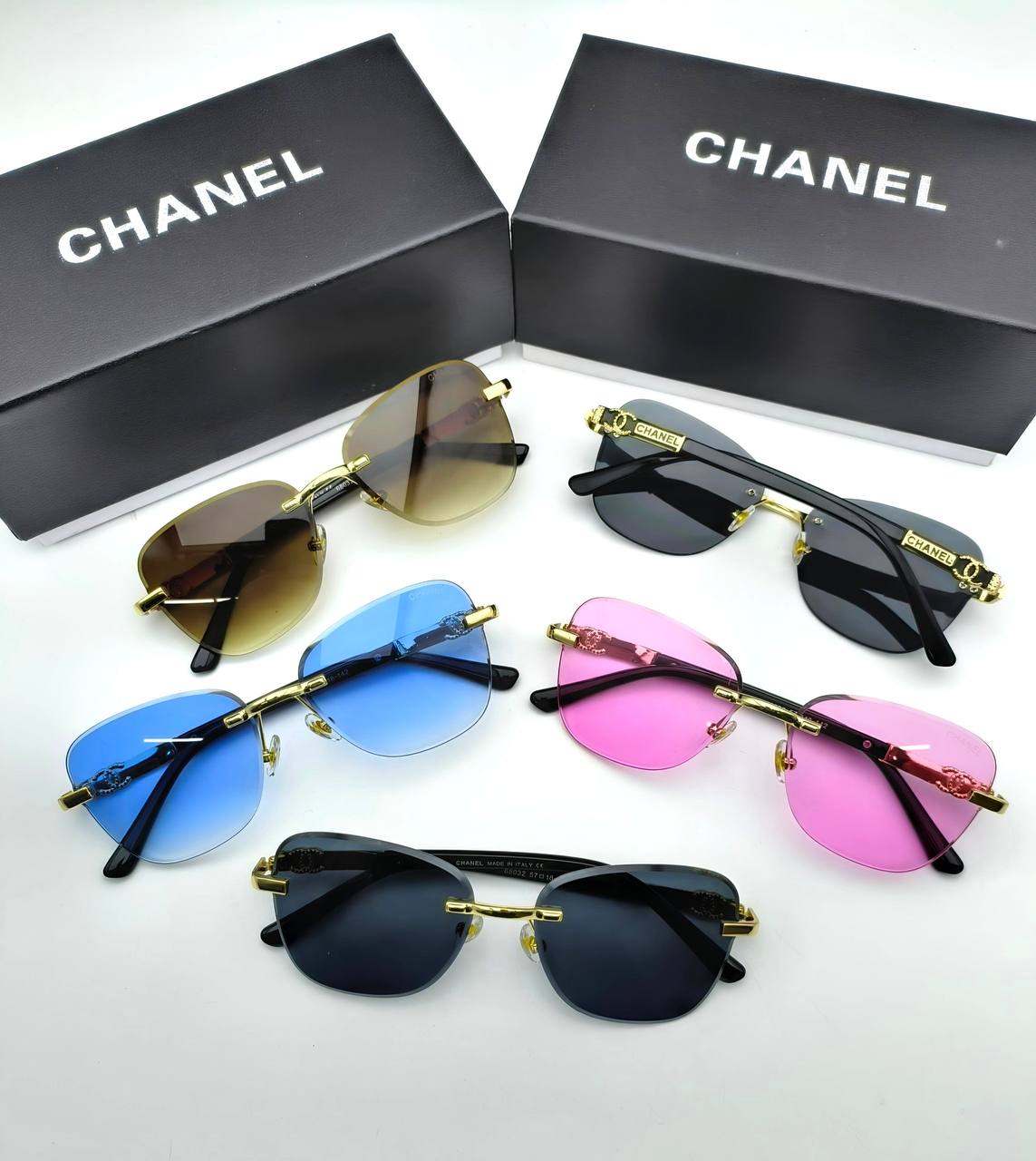 CHANE  SUNGLASSES COME WITH BOX ETC am2106