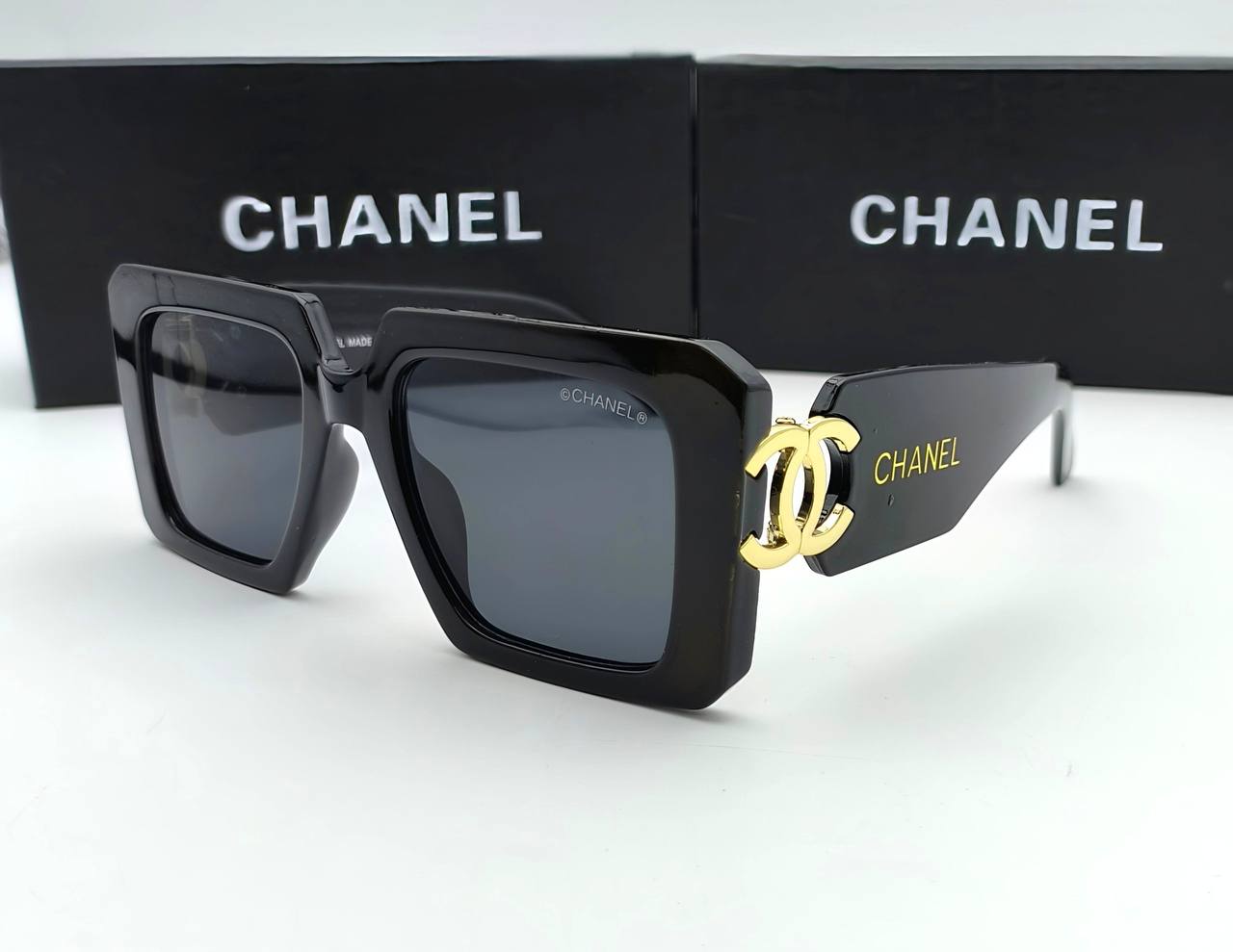 CHANE  SUNGLASSES COME WITH BOX ETC am2106