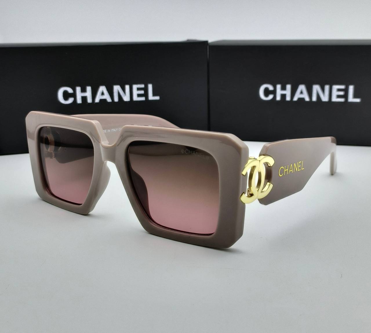 CHANE  SUNGLASSES COME WITH BOX ETC am2106