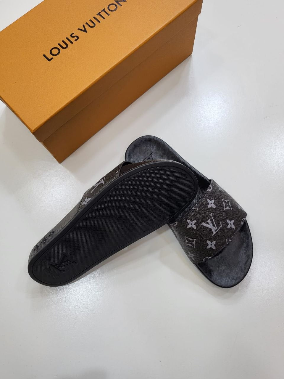 SUPERCLO QUALITY LOU VUITT SLIDERS ak2306