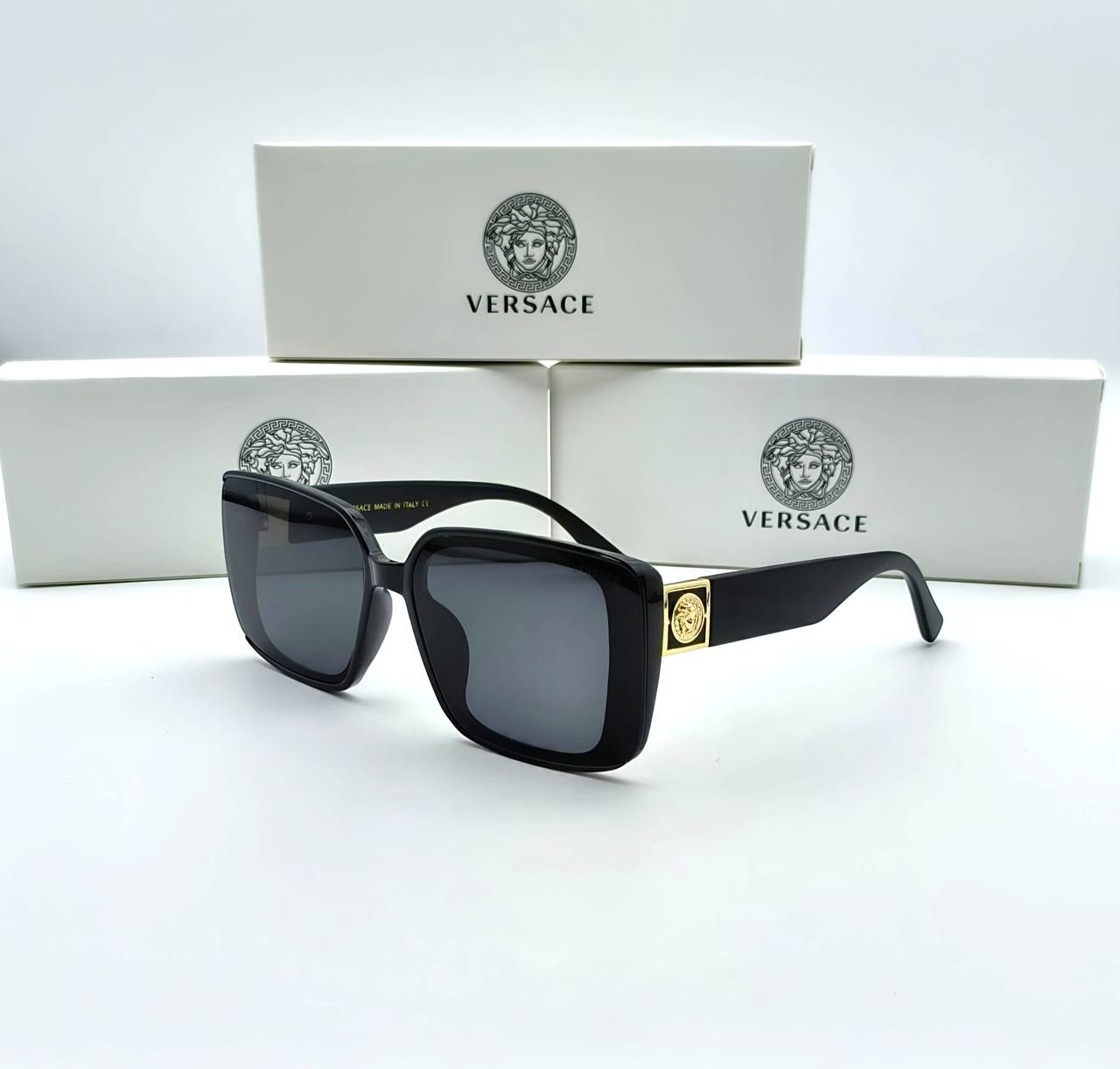 VERSAC SUNGLASSES COME WITH BOX ETC am2306