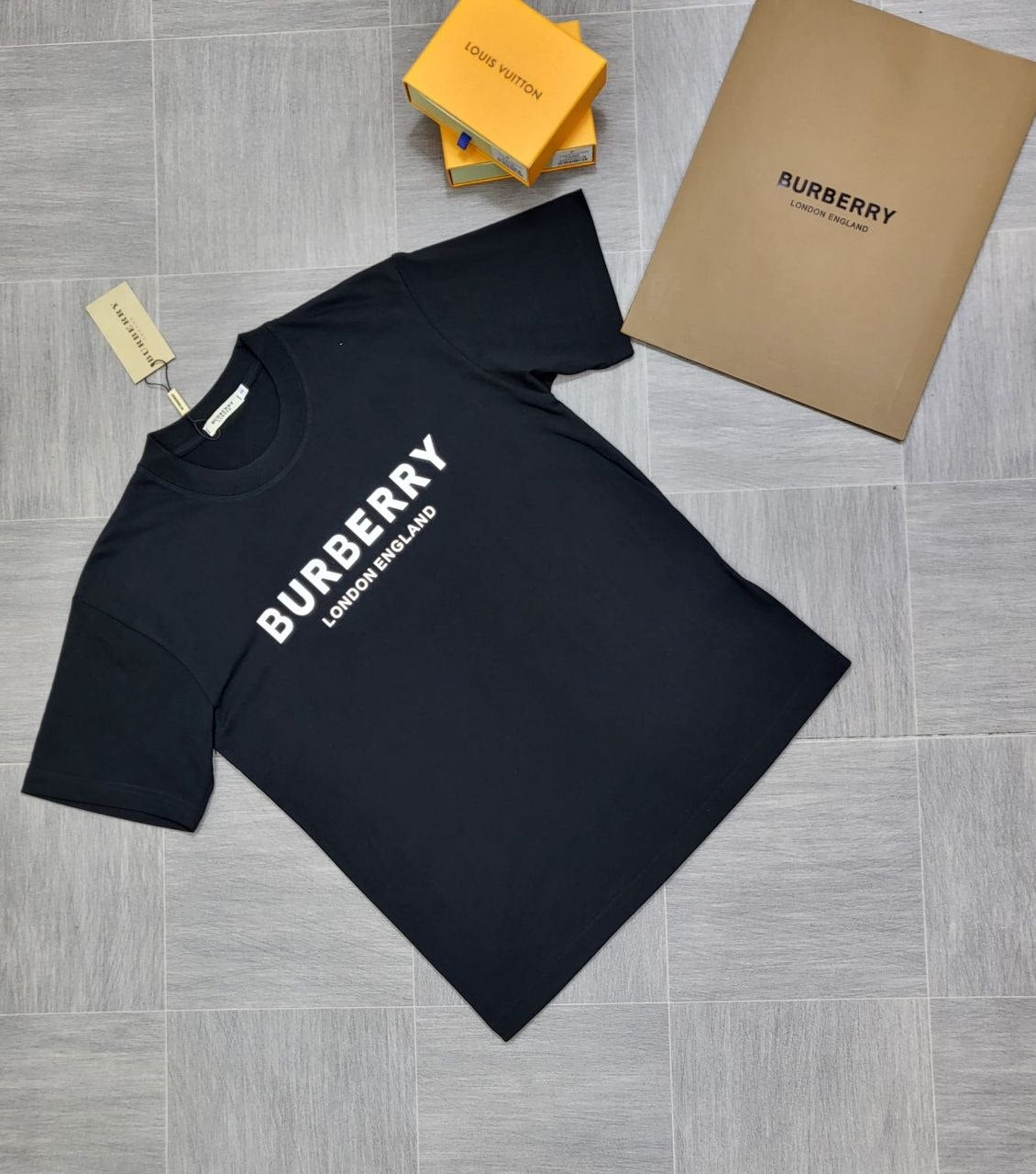 SUPERCLON QUALITY BURBERR T - SHIRT WITH *BAG* ak2406