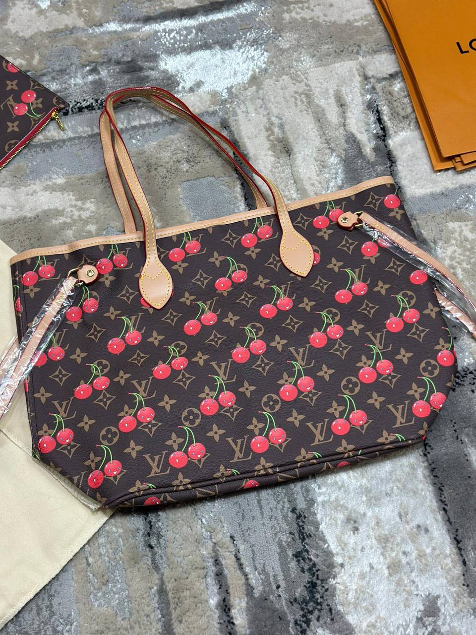 NEW IN CHERRY LVE NEVERFULL  CHERRY LV NEVERFULL su0709     £64.99