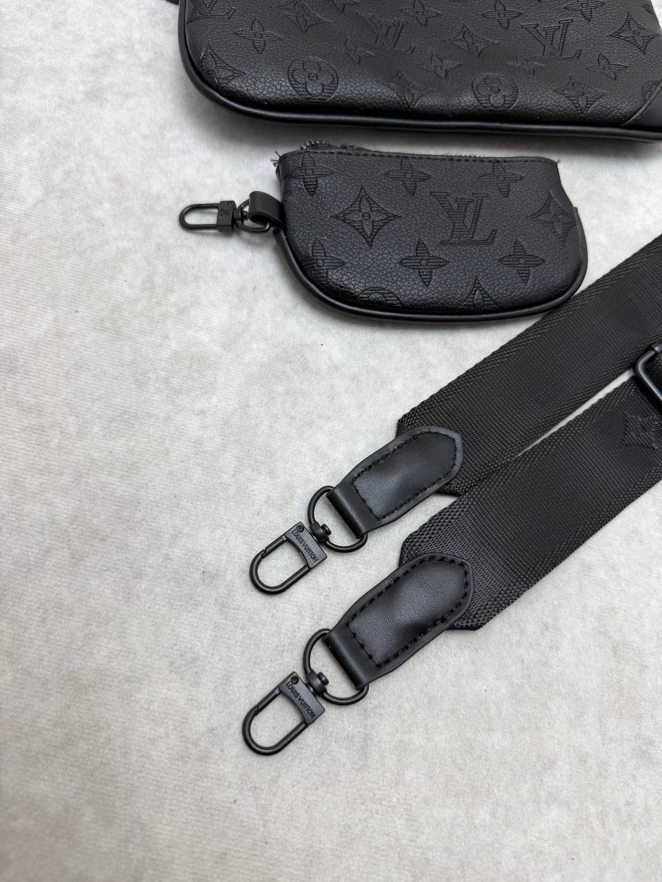 MENS LV BAG COME WITH BOX ETC am2406