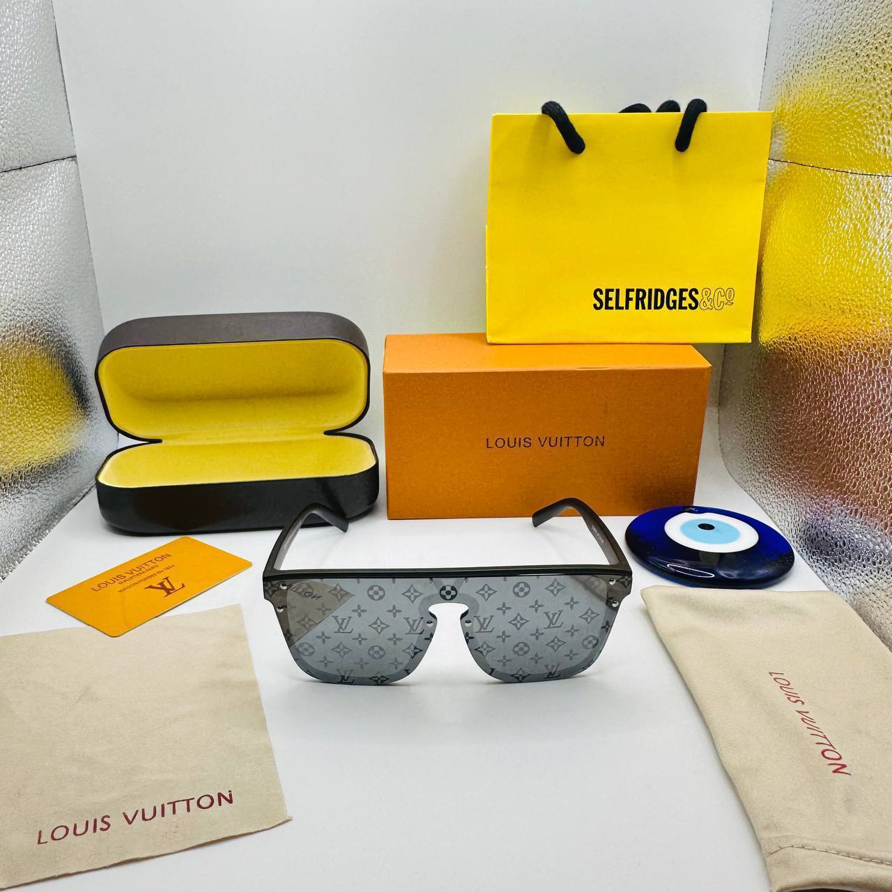 LV SUNGLASSES BOXED AVAILABLE to2406