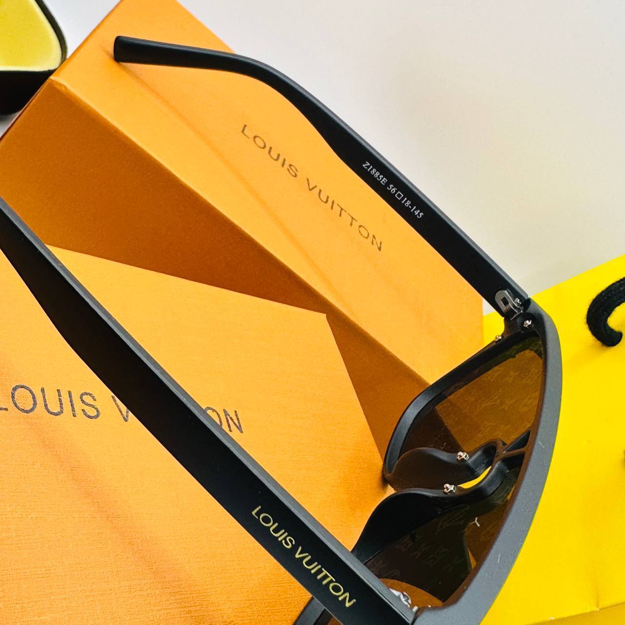 LV SUNGLASSES BOXED AVAILABLE to2406